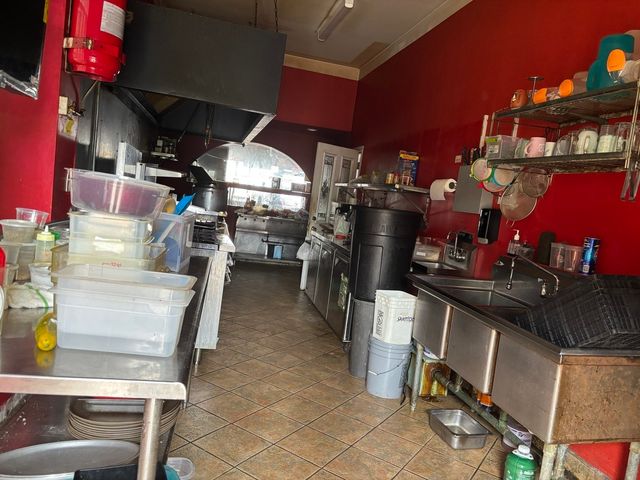 3910 W North Avenue 1, Chicago, IL 60647