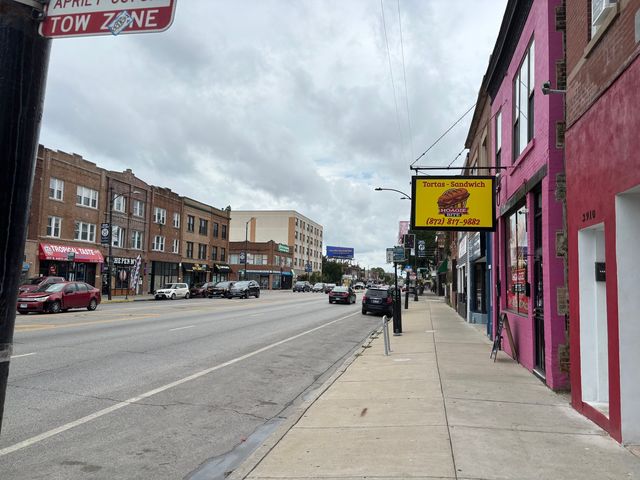 3910 W North Avenue 1, Chicago, IL 60647