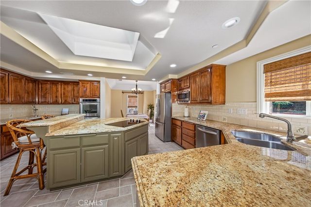 748 La Solana Drive, Redlands, CA 92373