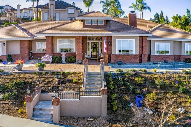 748 La Solana Drive, Redlands, CA 92373