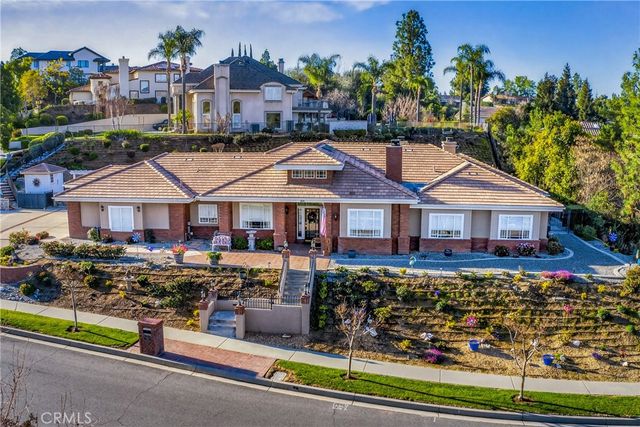 748 La Solana Drive, Redlands, CA 92373