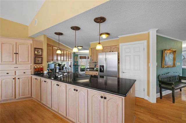 14242 Lake Forrest Heights Road, Siloam Springs, AR 72761