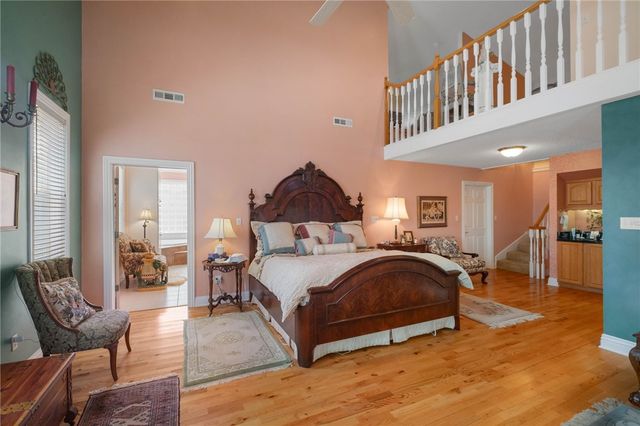 14242 Lake Forrest Heights Road, Siloam Springs, AR 72761