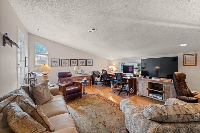 14242 Lake Forrest Heights Road, Siloam Springs, AR 72761