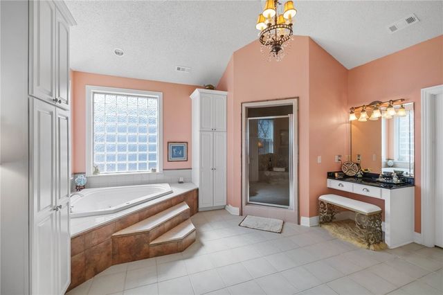 14242 Lake Forrest Heights Road, Siloam Springs, AR 72761