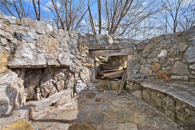 14242 Lake Forrest Heights Road, Siloam Springs, AR 72761