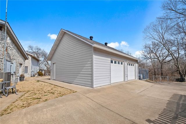 14242 Lake Forrest Heights Road, Siloam Springs, AR 72761