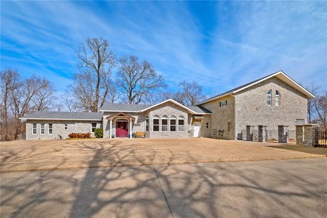 14242 Lake Forrest Heights Road, Siloam Springs, AR 72761