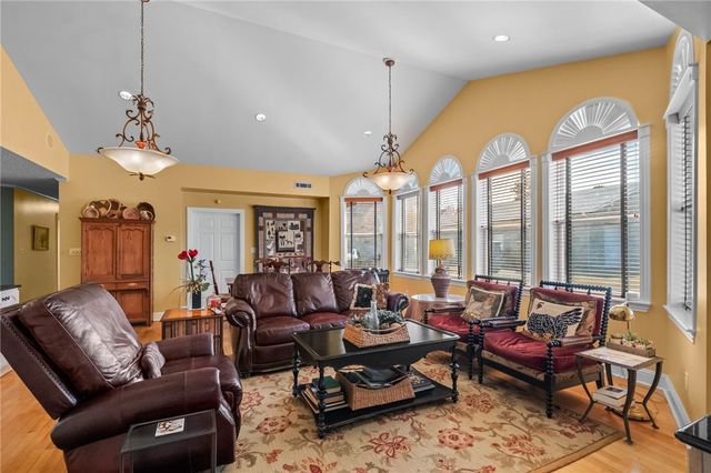 14242 Lake Forrest Heights Road, Siloam Springs, AR 72761