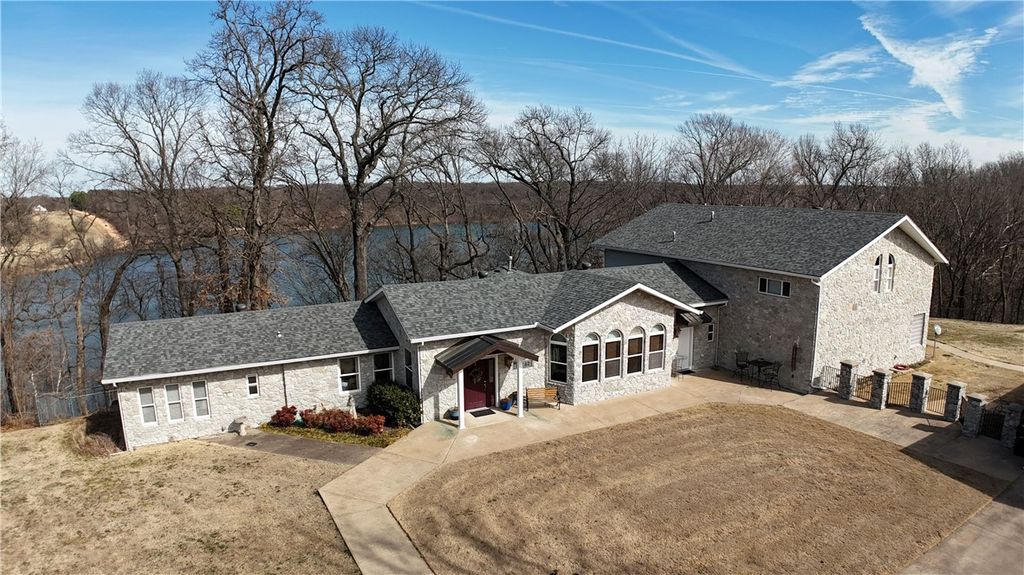 14242 Lake Forrest Heights Road, Siloam Springs, AR 72761