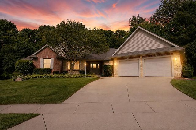 55802 Nature View Drive, New Carlisle, IN 46552