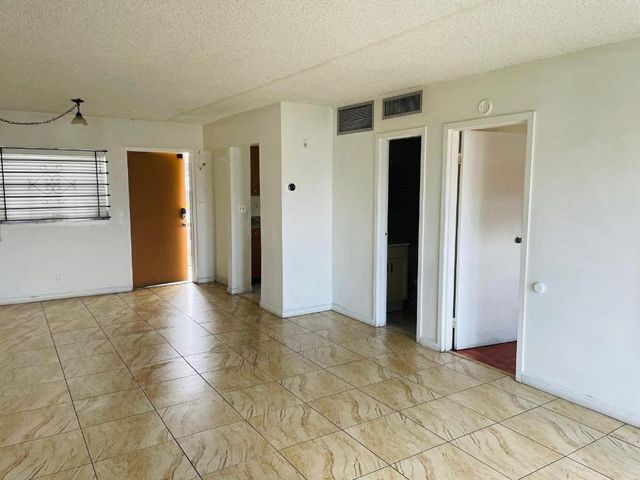 4191 NW 26th Street 371, Lauderhill, FL 33313