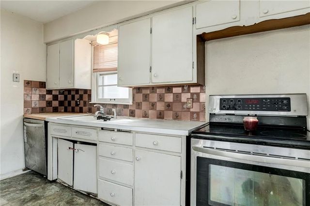 534 S 76th Terrace, Kansas City, KS 66111