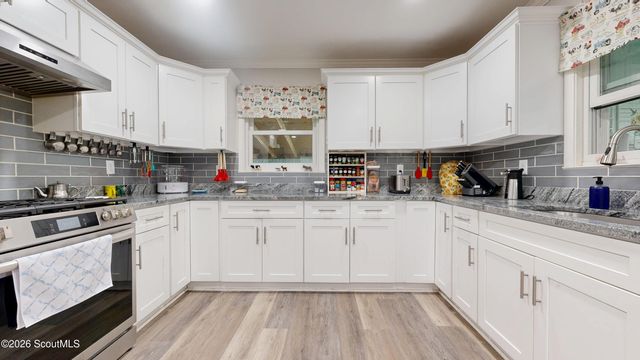 422 W Carter Avenue, Blackshear, GA 31516