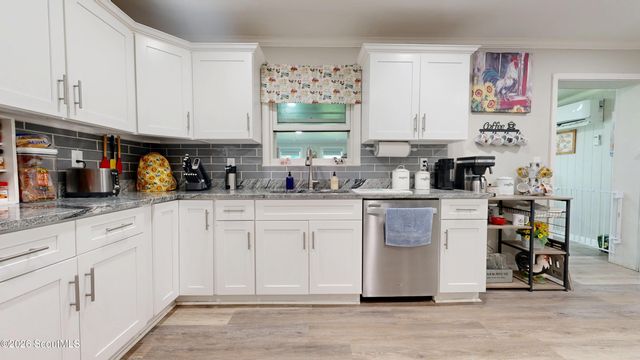 422 W Carter Avenue, Blackshear, GA 31516