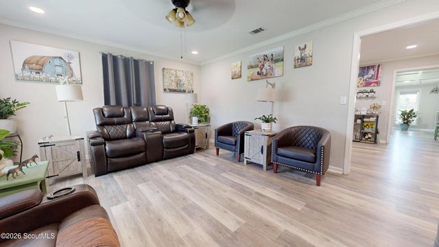 422 W Carter Avenue, Blackshear, GA 31516