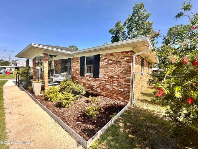 422 W Carter Avenue, Blackshear, GA 31516