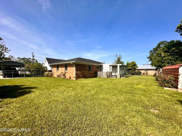 422 W Carter Avenue, Blackshear, GA 31516
