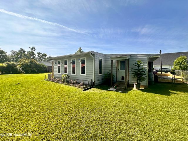 422 W Carter Avenue, Blackshear, GA 31516