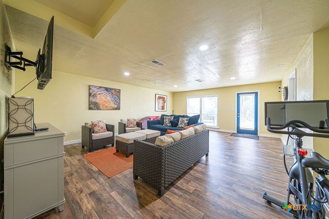 100 Kings Way, Horseshoe Bay, TX 78657