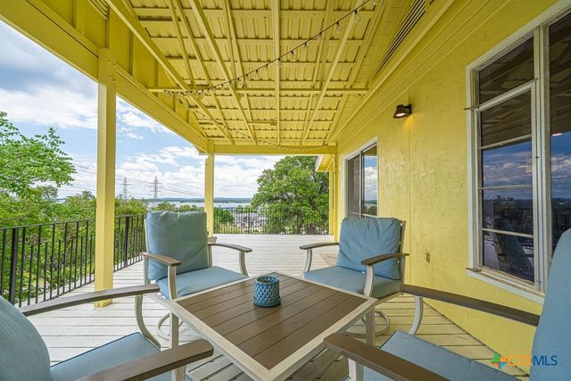 100 Kings Way, Horseshoe Bay, TX 78657