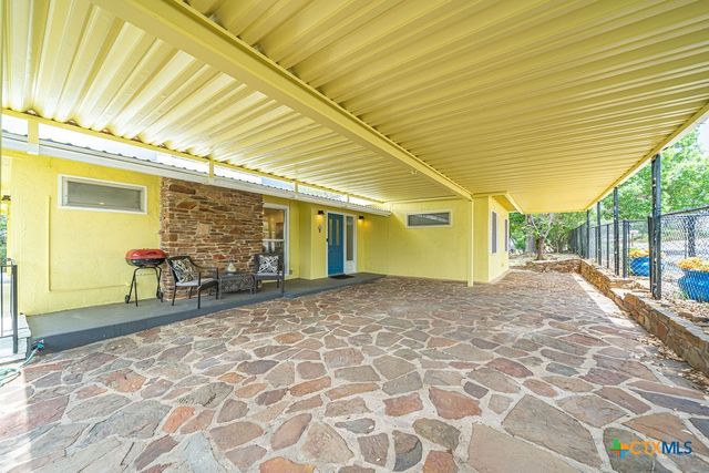 100 Kings Way, Horseshoe Bay, TX 78657