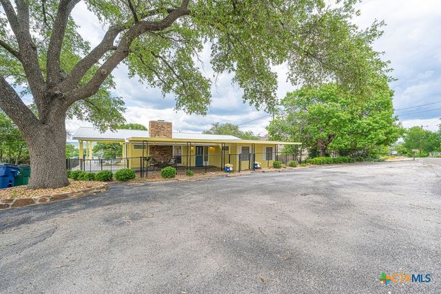 100 Kings Way, Horseshoe Bay, TX 78657