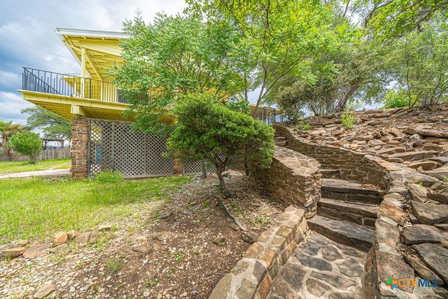 100 Kings Way, Horseshoe Bay, TX 78657