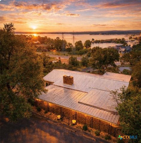 100 Kings Way, Horseshoe Bay, TX 78657