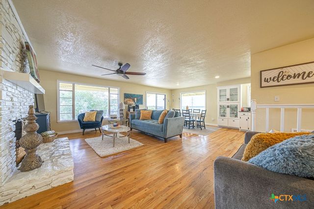 100 Kings Way, Horseshoe Bay, TX 78657