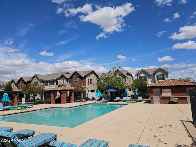 2253 S WALLRADE Lane, Gilbert, AZ 85295
