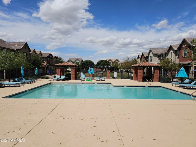 2253 S WALLRADE Lane, Gilbert, AZ 85295
