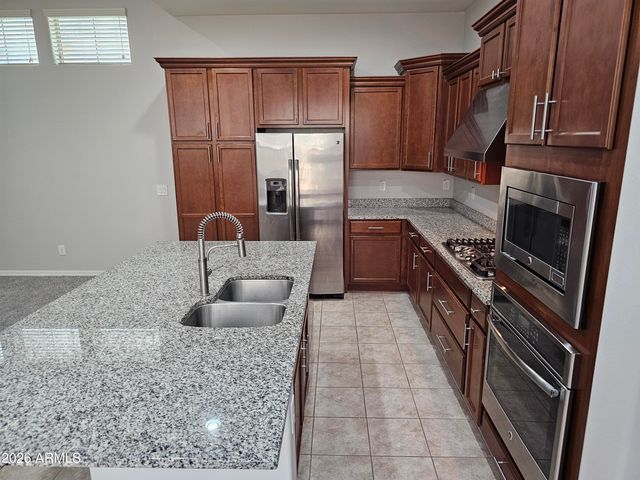 2253 S WALLRADE Lane, Gilbert, AZ 85295