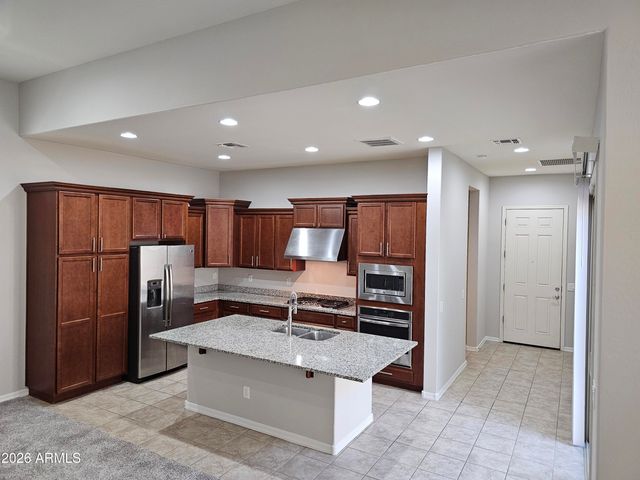 2253 S WALLRADE Lane, Gilbert, AZ 85295