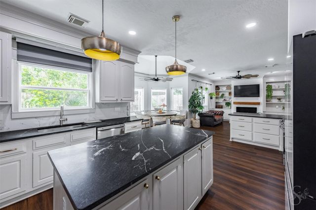 1534 Mission Springs Drive, Katy, TX 77450