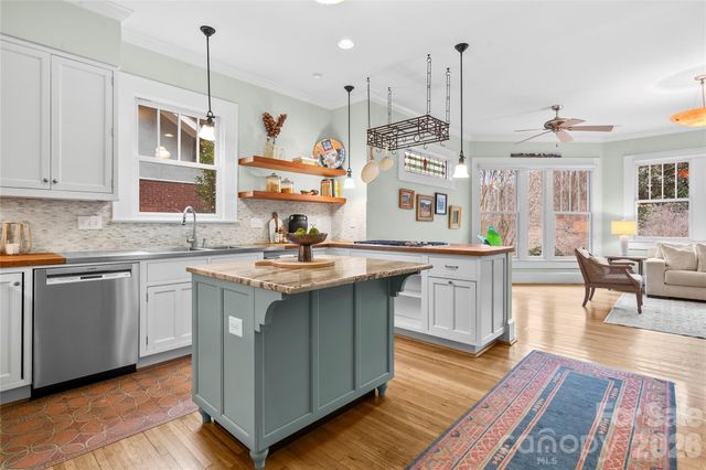 2400 Kenmore Avenue, Charlotte, NC 28204