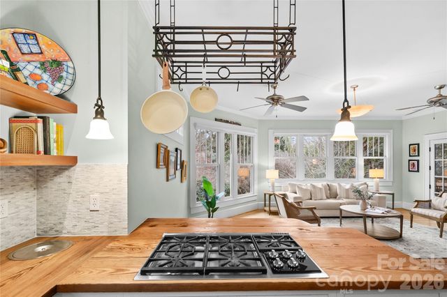 2400 Kenmore Avenue, Charlotte, NC 28204