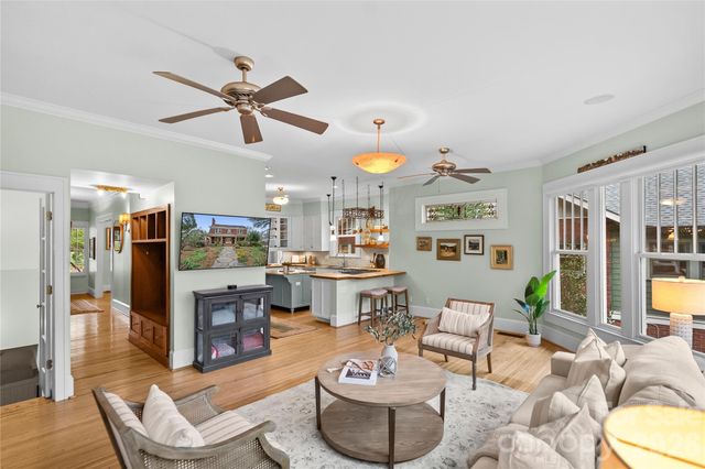 2400 Kenmore Avenue, Charlotte, NC 28204