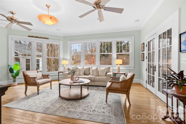 2400 Kenmore Avenue, Charlotte, NC 28204