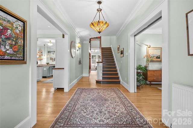 2400 Kenmore Avenue, Charlotte, NC 28204