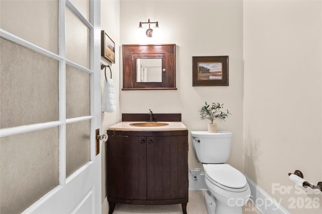 2400 Kenmore Avenue, Charlotte, NC 28204