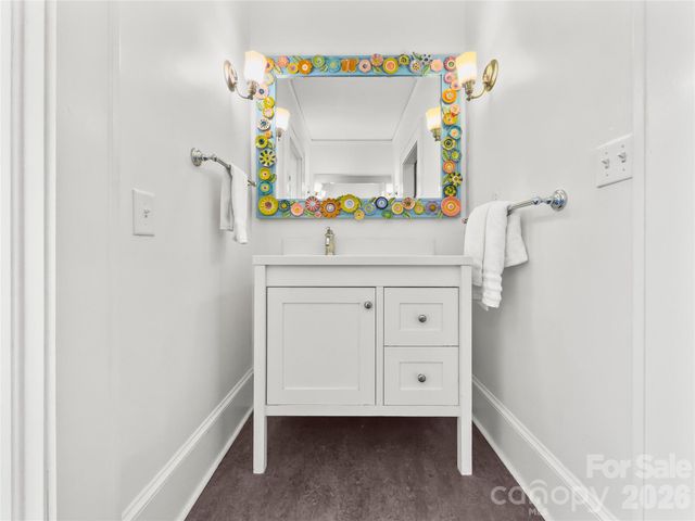 2400 Kenmore Avenue, Charlotte, NC 28204