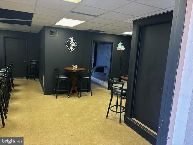 520 E CHESTNUT AVE, Vineland, NJ 08360