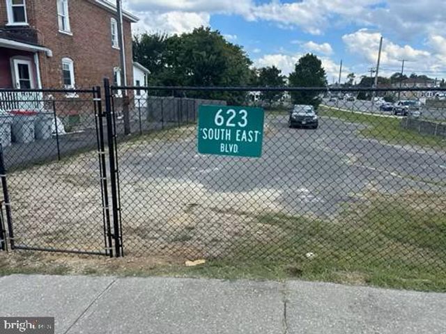 520 E CHESTNUT AVE, Vineland, NJ 08360