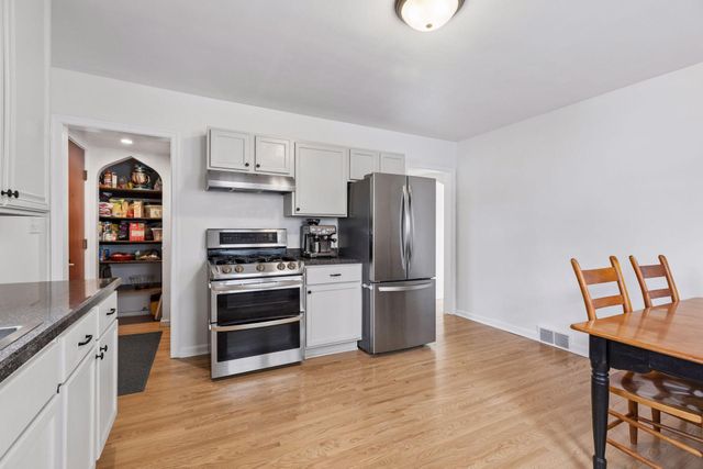 1693 Charles Avenue, Saint Paul, MN 55104