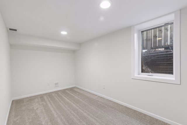 1693 Charles Avenue, Saint Paul, MN 55104