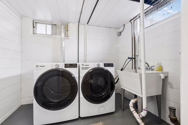 1693 Charles Avenue, Saint Paul, MN 55104