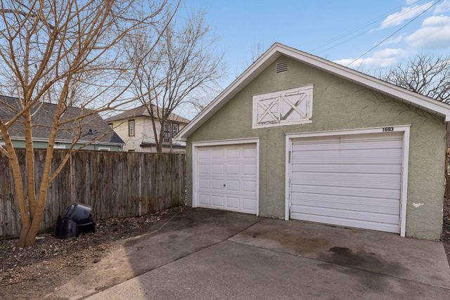 1693 Charles Avenue, Saint Paul, MN 55104