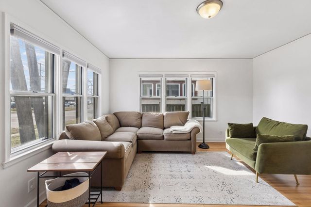 1693 Charles Avenue, Saint Paul, MN 55104