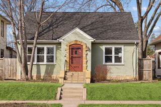 1693 Charles Avenue, Saint Paul, MN 55104